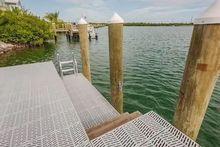 Holiday home Springtide House -Dock & Home W Pool Stock Island